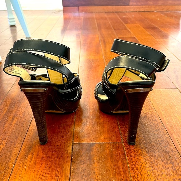 Coach shoes - Picture 3 of 6